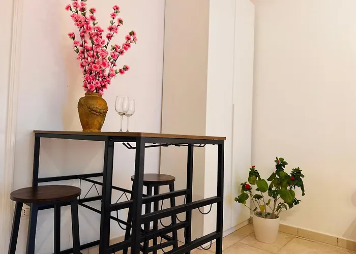 Dimora Iryna דירה *